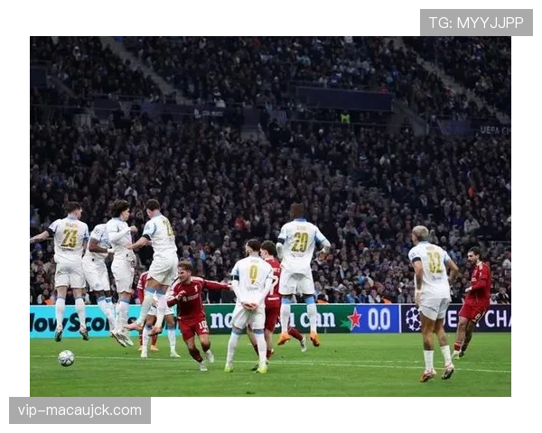 英超赛场利物浦3-0客胜马赛 索博斯洛伊贴地斩引领欧冠零封胜局